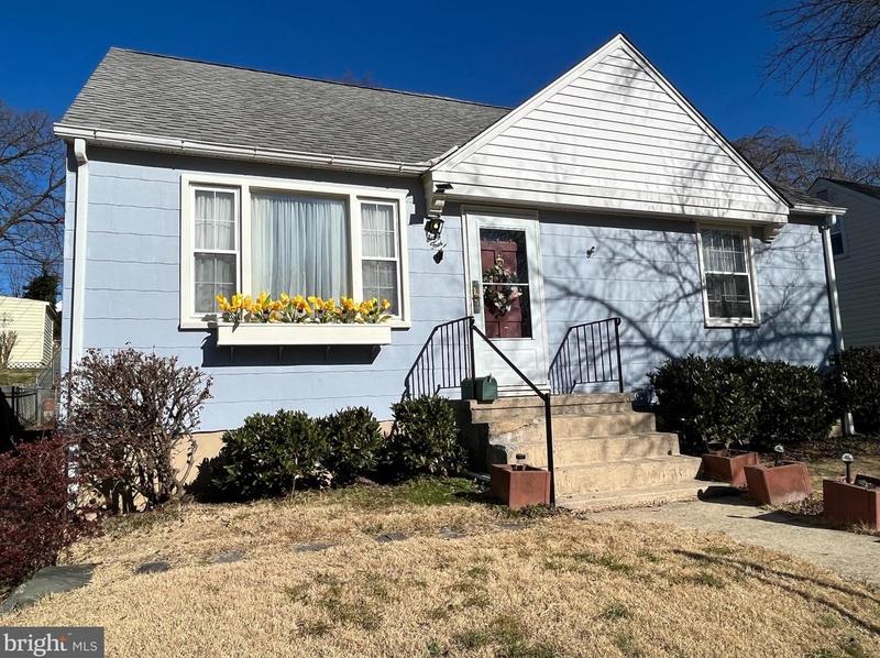 64 Northwood Dr, Lutherville Timonium, MD 21093 - MLS MDBC2088268 for Sale