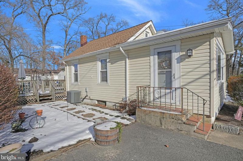 890 Linden Ave, Brick, NJ 08723 - MLS NJOC2023514 for Sale