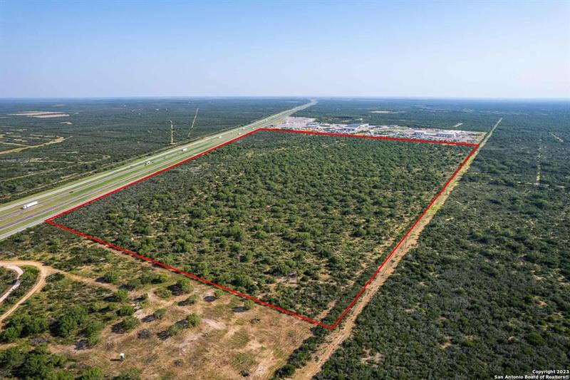 000 IH 35 Access Rd, Pearsall, TX 78061 for Sale