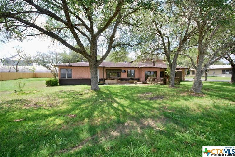 5040 FM 1295, Moulton, TX 77975 Single Family Residence For Sale  MLS# 471506