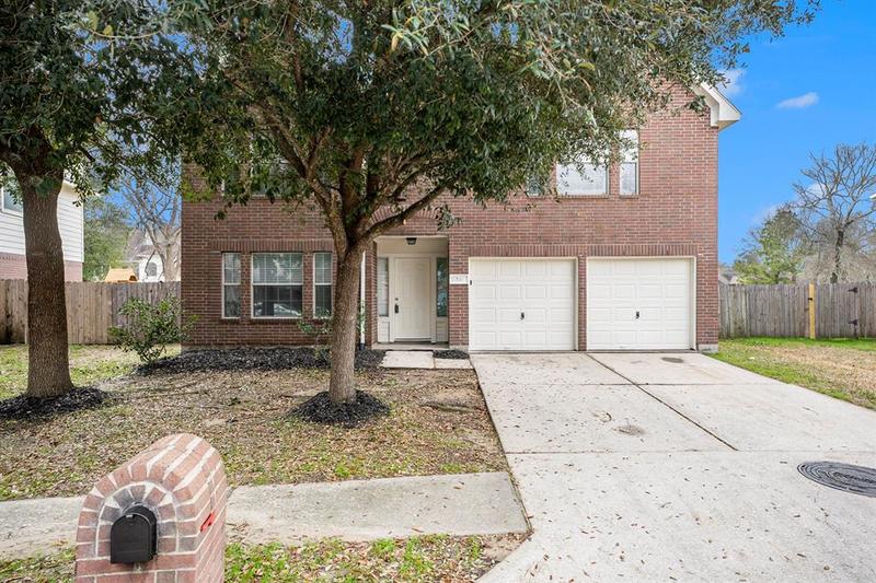 210 Almond Dr, Baytown, TX 77520 for Sale