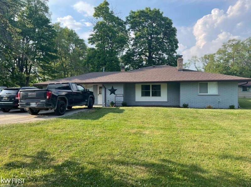 10033 Clark, Davison, MI 48423  623183306 for Rent