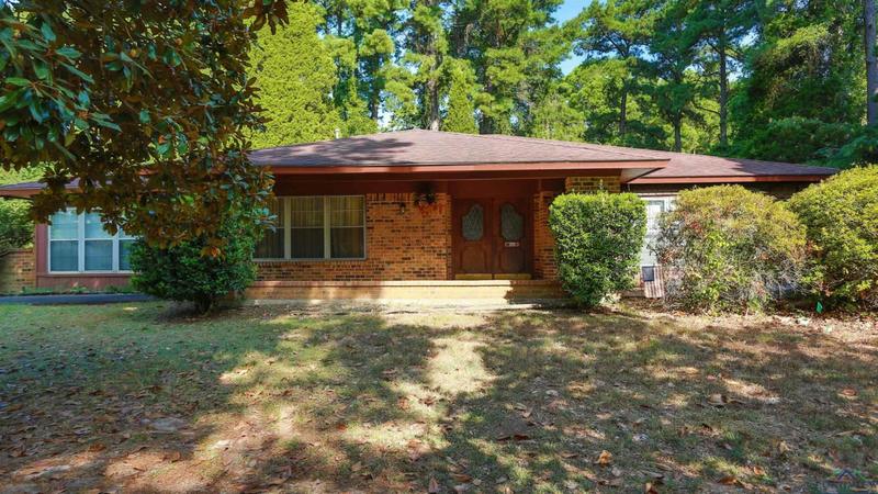 303 COUNTRY CLUB DR, Marshall, TX 75672 Single Family Residence For Sale  MLS# 20235019