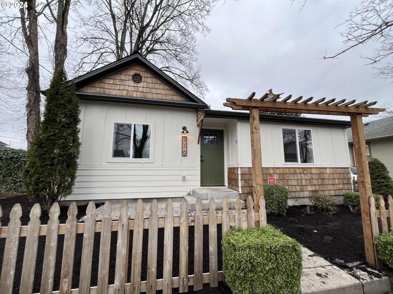 710 W MCLOUGHLIN BLVD, Vancouver WA 98660 for Sale