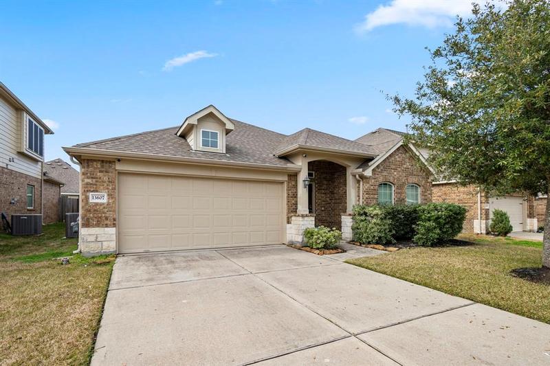 13607 Kodiak Brown Bear St, Crosby, TX 77532 for Sale