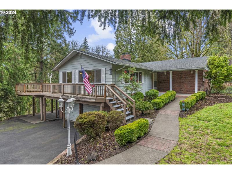 2403 W LYNNWOOD DR, Longview WA 98632 for Sale