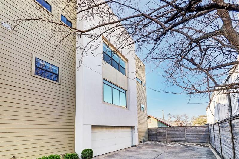 5012 Cornish St, Houston, TX 77007 for Sale