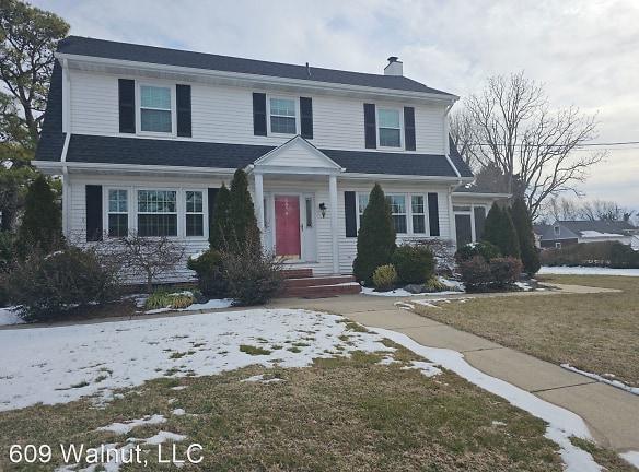 609 N Walnut St - Milford, DE 19963 - Home For Rent