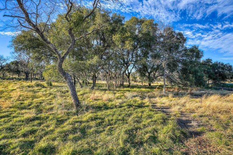 1010 Ranch Road 2831, Horseshoe Bay, TX 78657 - MLS 7489809 for Sale