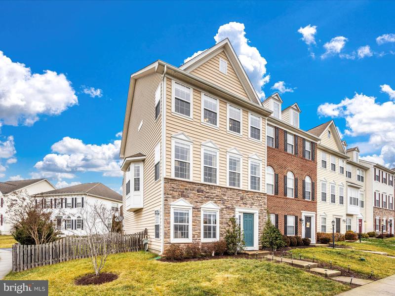 310 East Wainscot Drive, New Market, MD 21774 for Sale