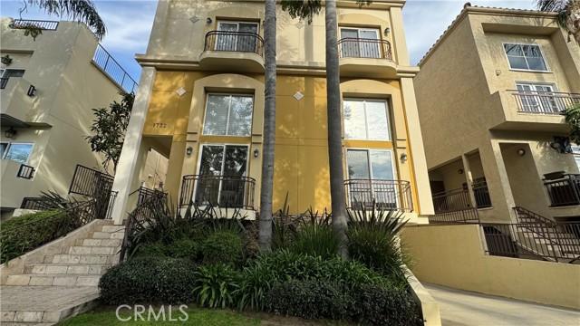 1732 Stoner 101, Los Angeles CA 90025 for Sale
