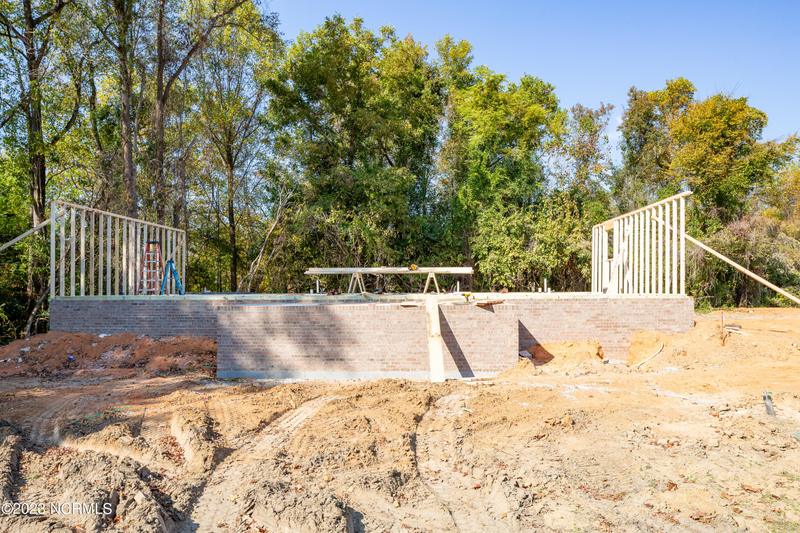 205 Dixie Circle, Clinton, NC 28328 for Sale