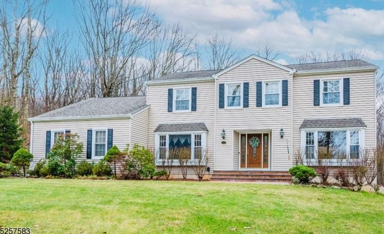 17 Ashwood Trail, Washington Township, NJ 07853 - MLS 3881556 for Sale