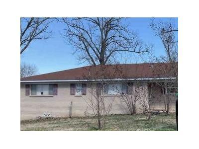 N Hillcrest Dr for Sale