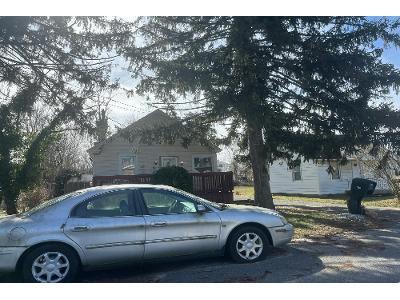 Laurel St for Sale
