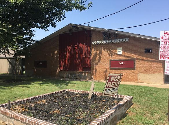 Sunrise Apartments - 1411 W Shady Grove Rd - Irving, TX Apartments for Rent
