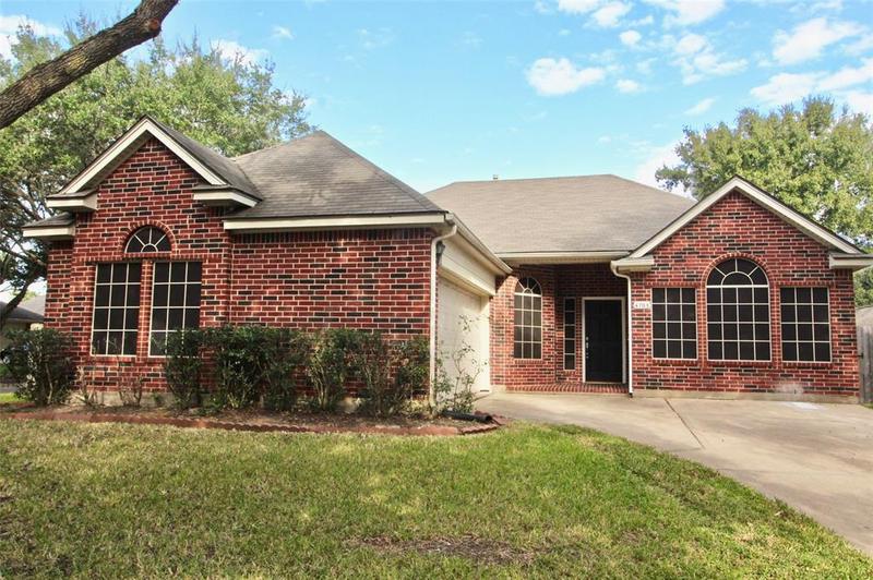 4703 Topaz Trail Dr, Sugar Land, TX 77479 for Rent