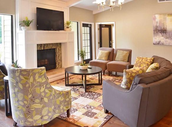 Timber Hollow - 201 Parkland Hills Dr - Fairfield, OH Apartments for Rent