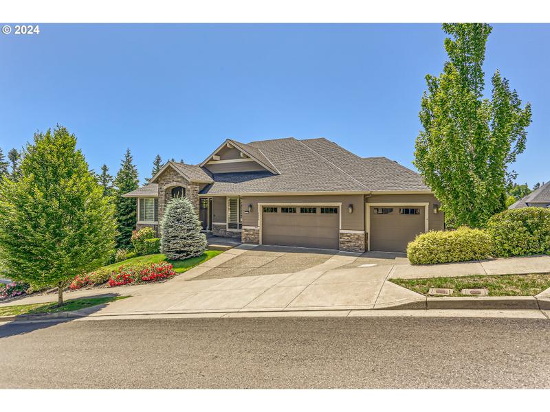 2536 COEUR D ALENE DR, West Linn OR 97068 for Sale
