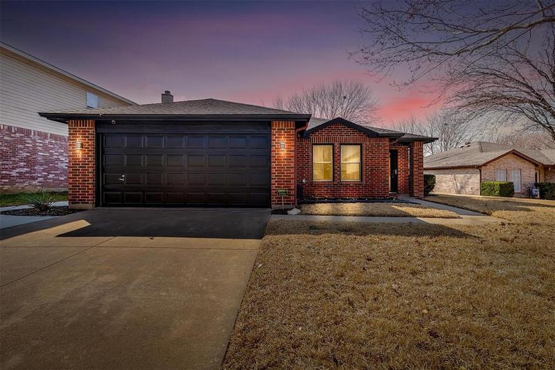 5605 Ainsdale Dr, Fort Worth, TX 76135 for Sale