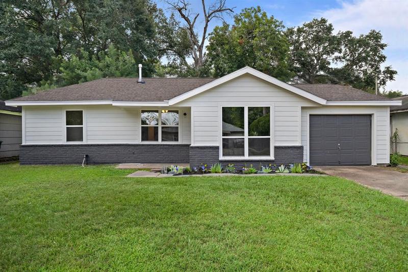 5610 Ricky St, Houston, TX 77033 for Sale
