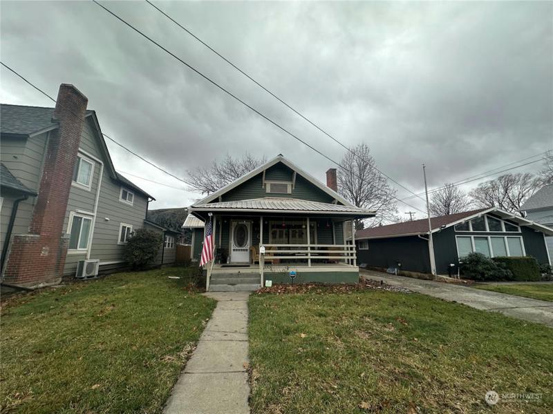 614 S 2ND ST, Dayton, WA 99328 Single Family Residence For Sale  MLS# 2190003