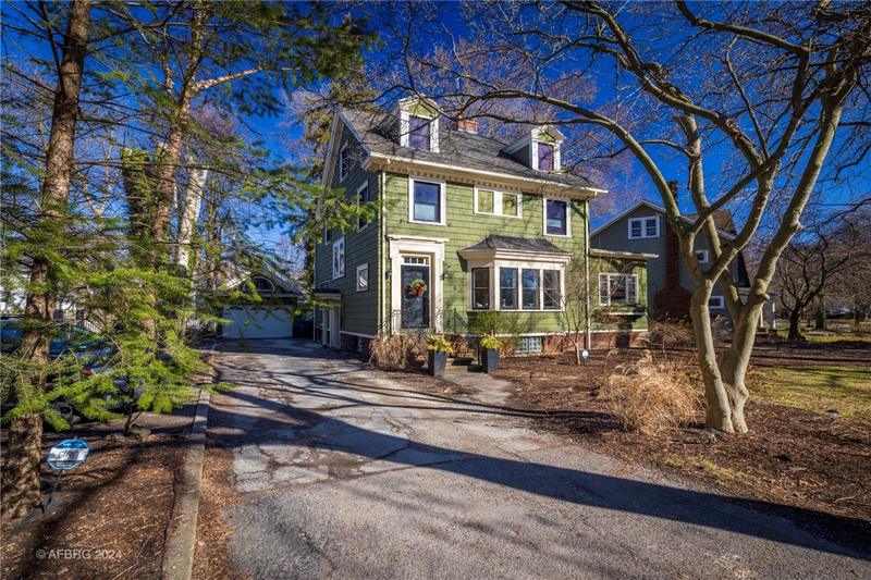 8 Merchants Rd Rd, Rochester, NY 14609  MLS# R1519859 for Sale