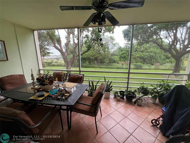 208 SOUTHAMPTON A # 208, West Palm Beach, FL 33417 Condo/Townhouse For Sale  MLS# F10413915