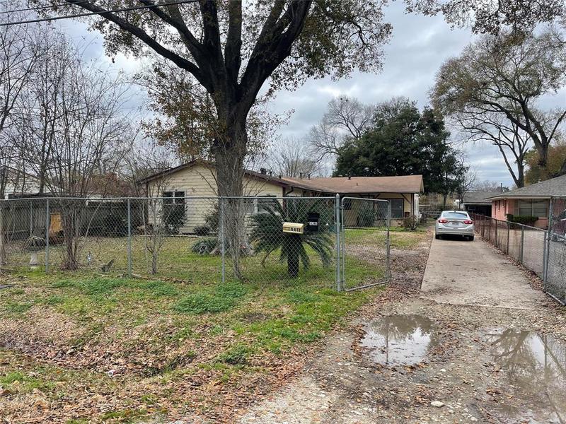 8611 Findlay St, Houston, TX 77017 for Sale