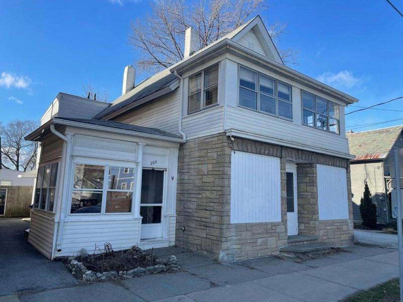 205 N WINOOSKI AVE APT 207, Burlington, VT 05401 Multi Family For Sale  MLS# 4944178