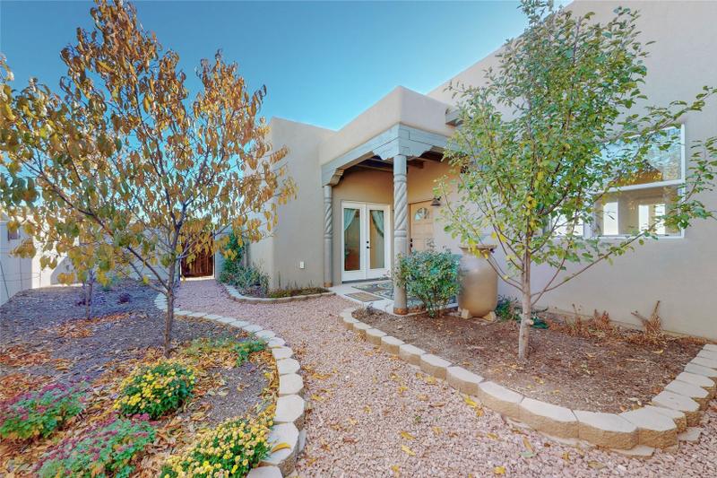 Santa Fe, Santa Fe County, NM House for sale Property ID: 418250825