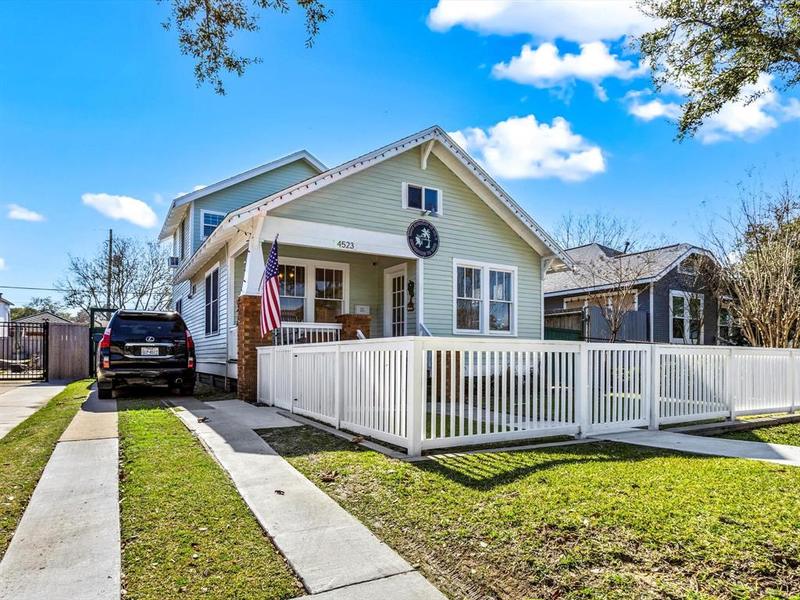 4523 Avenue Q, Galveston, TX 77551 for Rent
