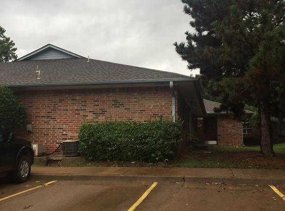 The Pines Apartments - 110 Lakeview Rd - Stillwater, OK Apartments for Rent