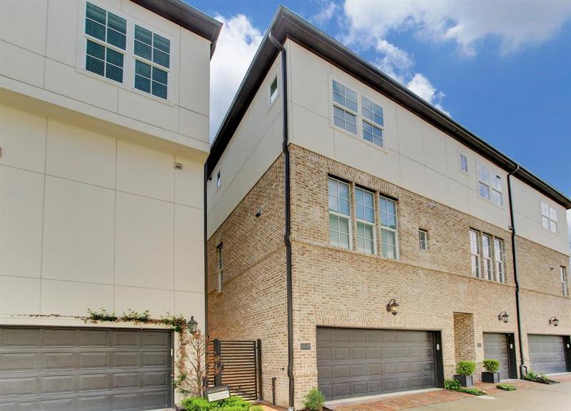 6082 Kansas St, Houston, TX 77007 for Sale