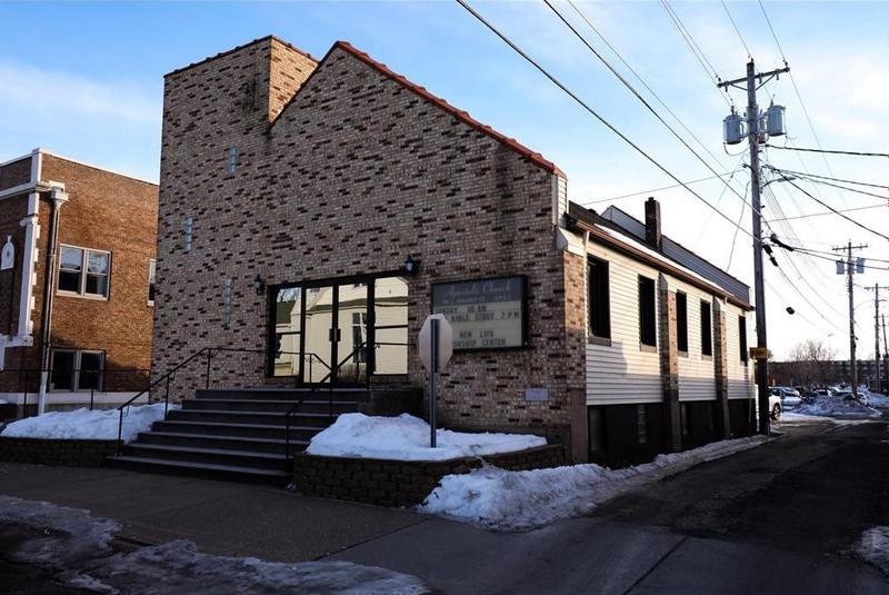 116 E Walnut St, River Falls, WI 54022 - MLS 6334015 for Sale