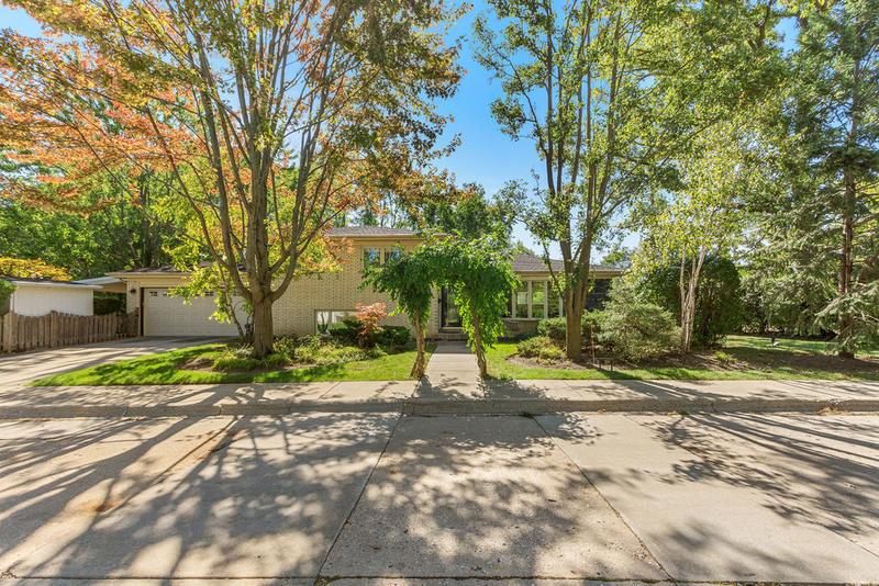 789 Ridge Rd, Highland Park, IL 60035  MLS# 11953960 for Sale
