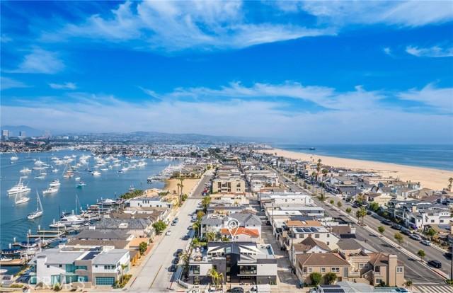 1027 W Bay Ave B, Newport Beach CA 92663 for Sale