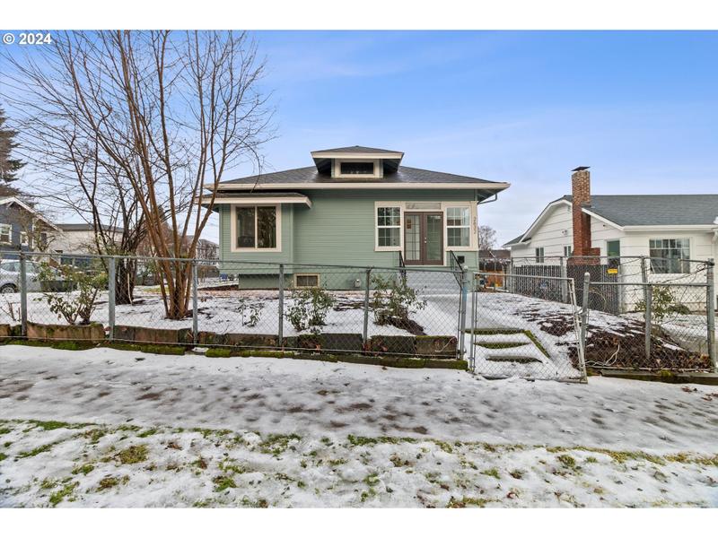 2632 SE GLADSTONE ST, Portland OR 97202 for Sale