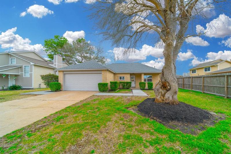 2823 Whispering Court, Sugar Land, TX 77498 for Sale