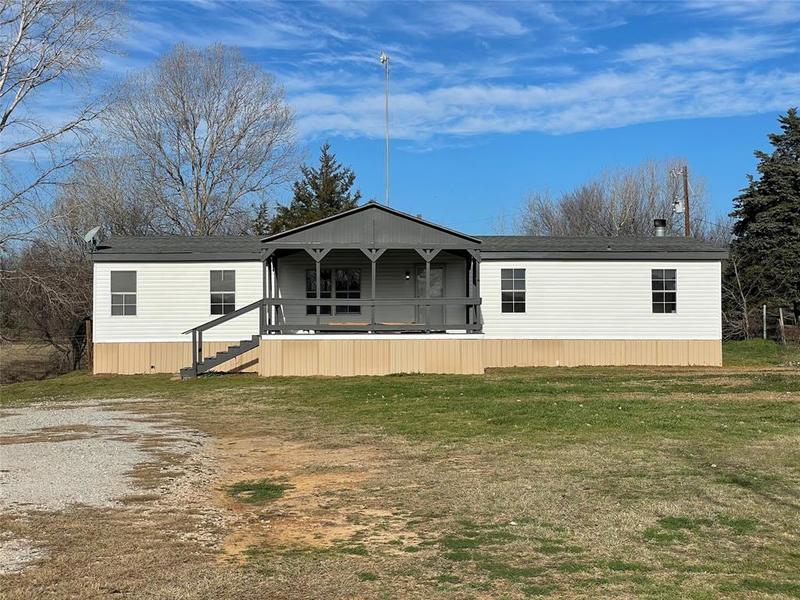 193 Lowrey Cir, Springtown, TX 76082 for Sale