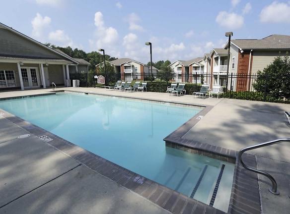 Shadowood Park - 2600 Old Amy Rd - Laurel, MS Apartments for Rent