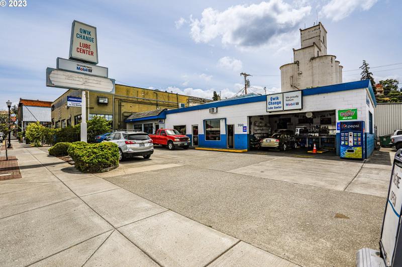 700 E 2nd St, The Dalles, OR 97058 - MLS 23114055 for Sale