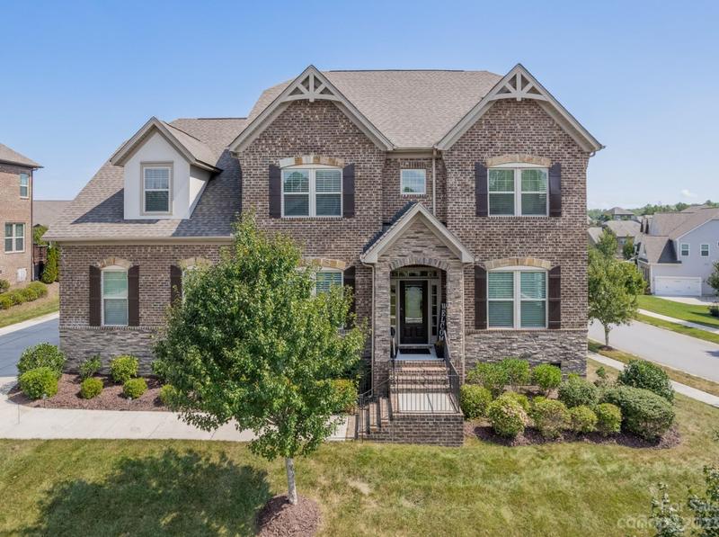 10910 Skymont Dr, Huntersville, NC 28078 - MLS 4069499 for Sale