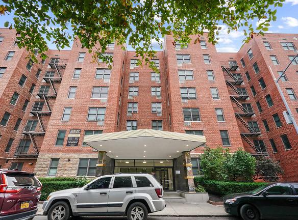 Pelham Parkway Towers Apartments - 2160 Matthews Ave - Bronx, NY Apartments for Rent