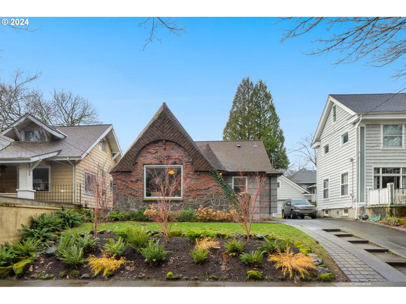 2205 NE 19TH AVE, Portland OR 97212 for Sale