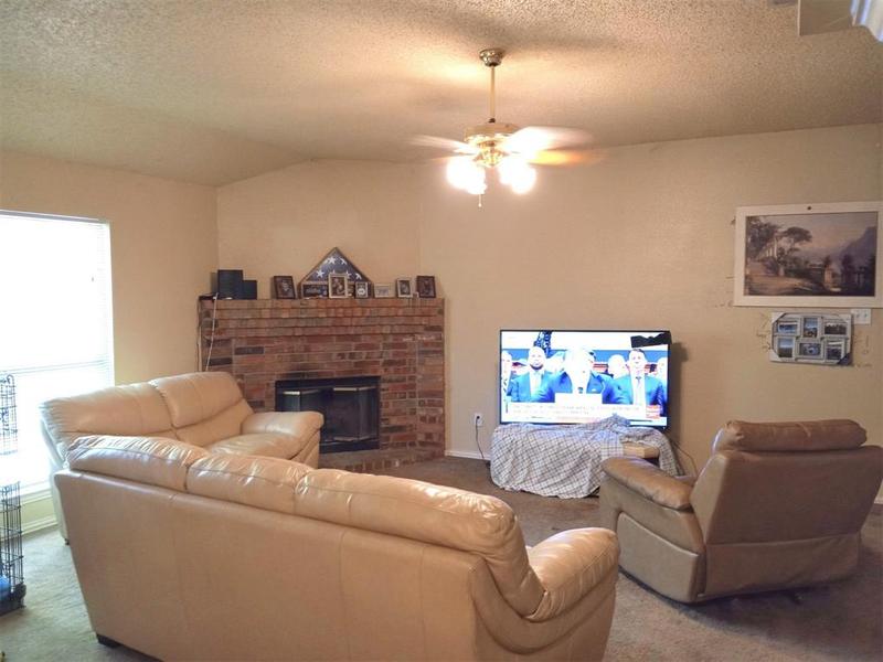 1806 Clayton Dr, Mansfield, TX 76063 for Sale