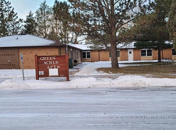 229 S Grove St - Hebron, ND 58638 - Home For Rent