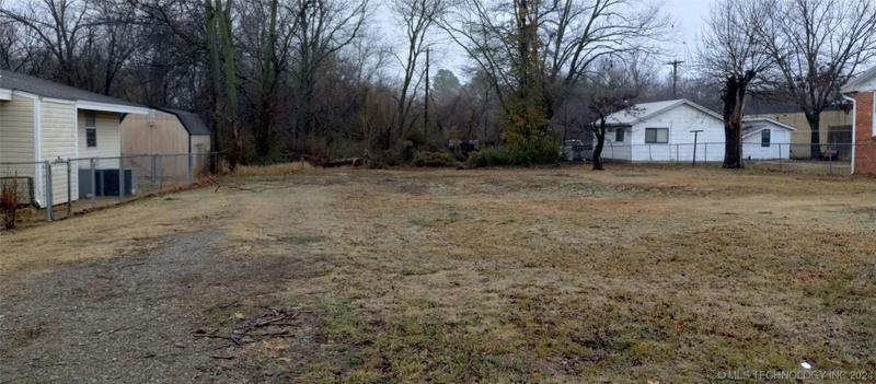 702 SE 1ST ST, Pryor, OK 74361 Single Family Residence For Sale  MLS# 2402211
