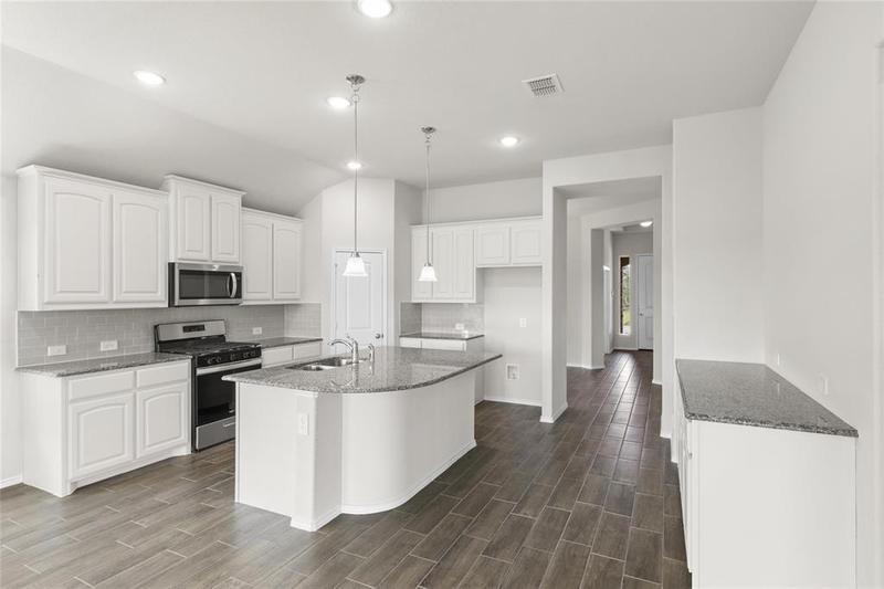 3710 Topeka Trl, Heartland, TX 75126 for Sale