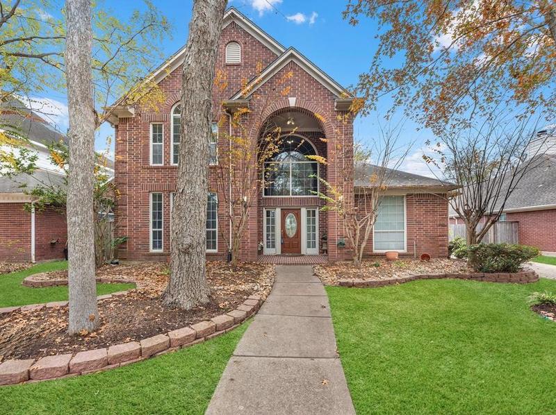 1107 Glendale Dr, Sugar Land, TX 77479 - MLS 13948942 for Sale